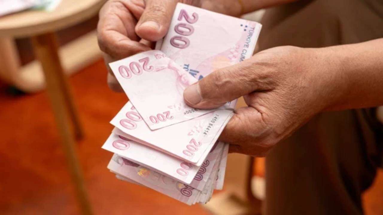9 Eylül 1999 sonrası sigortalılara müjde kapıda: Kademeli emeklilik için Meclis düğmeye bastı, işte yaş ve prim formülü! 8